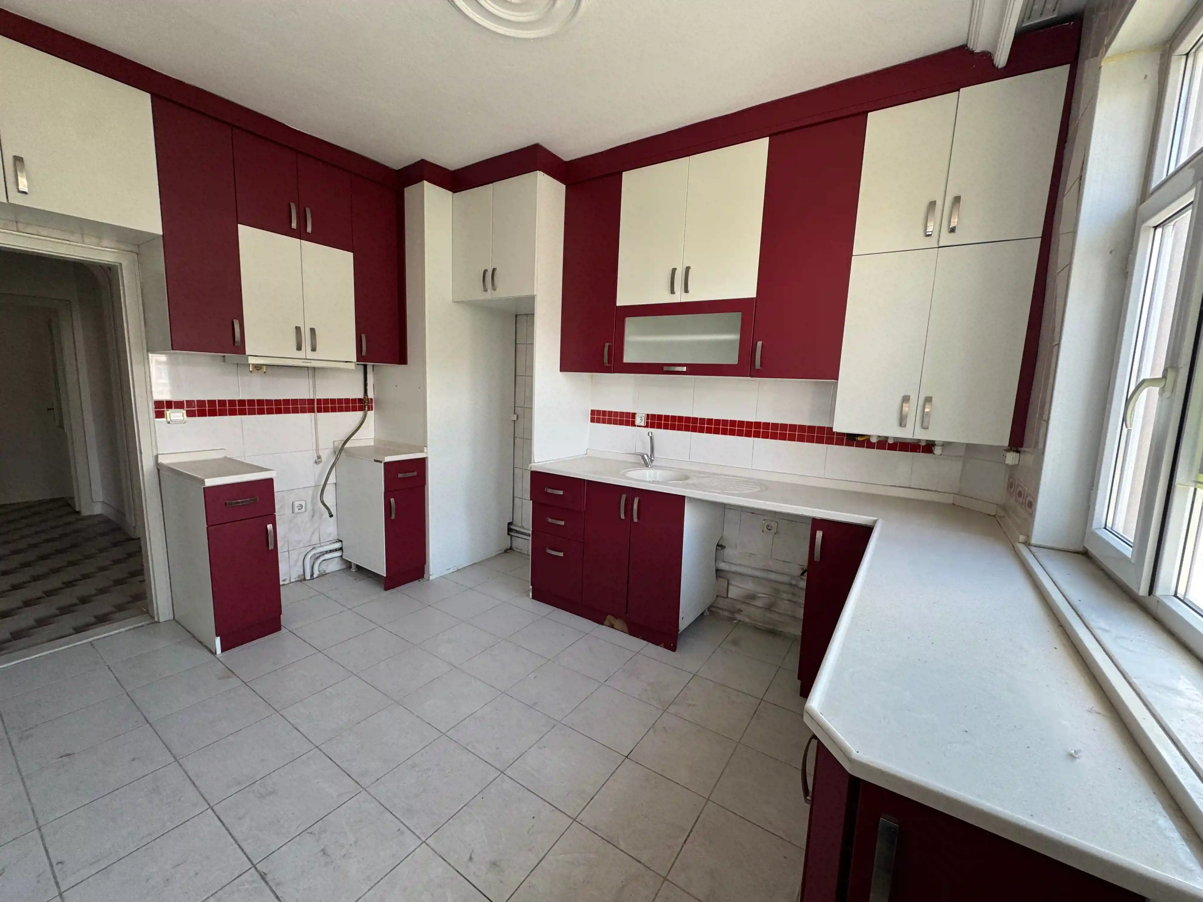 KONYA MERAM MELIKŞAH MAHALLESİ HOCA FAKIH CADDESİ 3+1 SATILIK DAİRE!