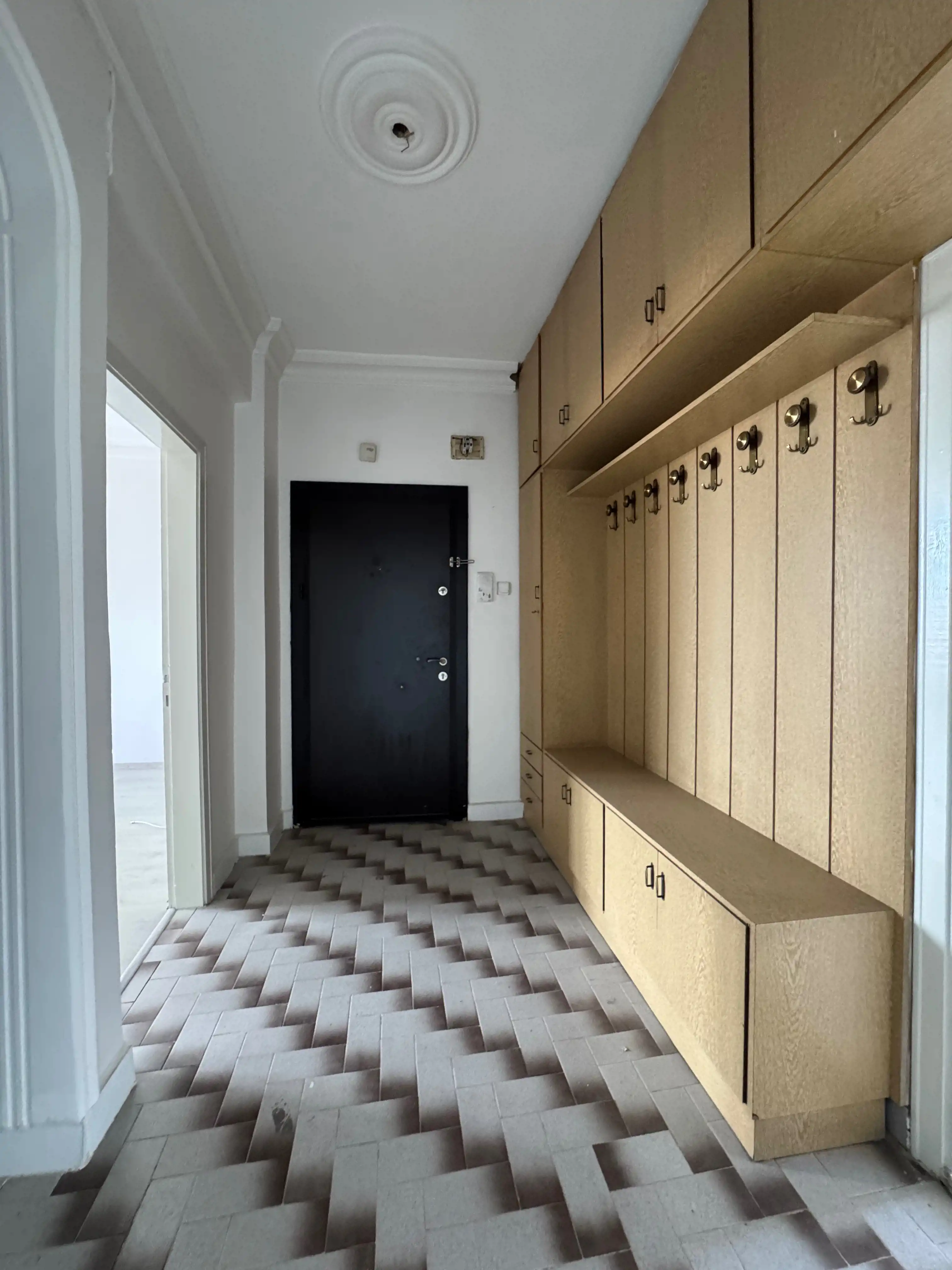 KONYA MERAM MELIKŞAH MAHALLESİ HOCA FAKIH CADDESİ 3+1 SATILIK DAİRE!