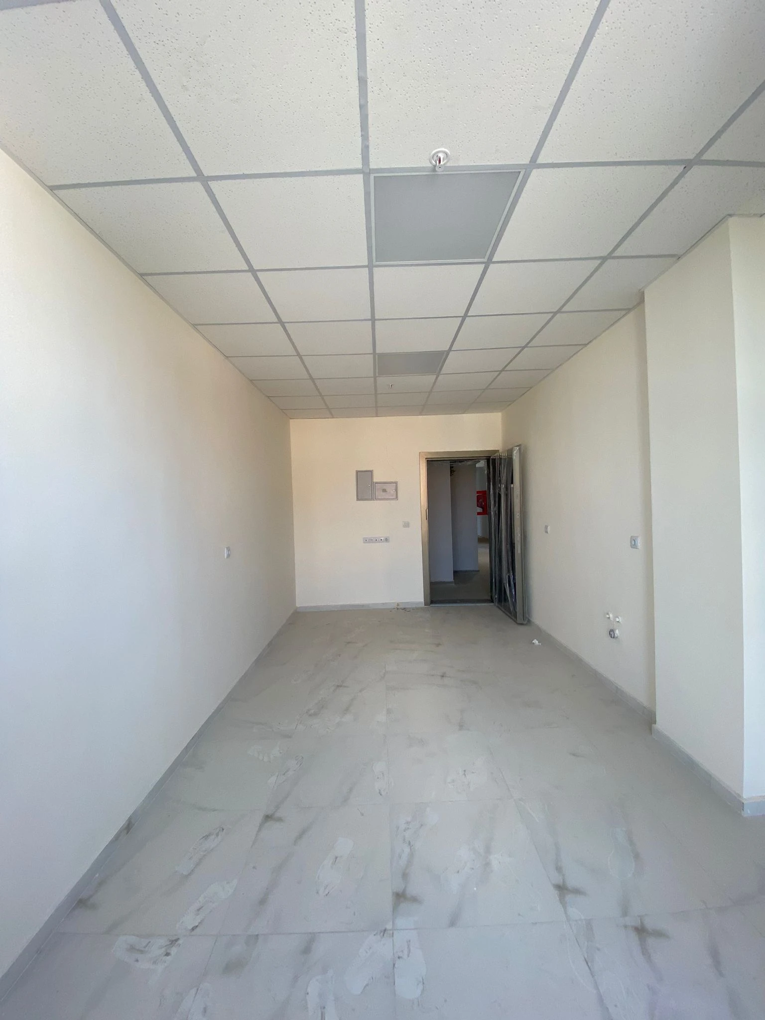 KONYA MERAM SAHİBİATA SUR İÇİ ÇARŞISINDA KİRALIK OFİS!