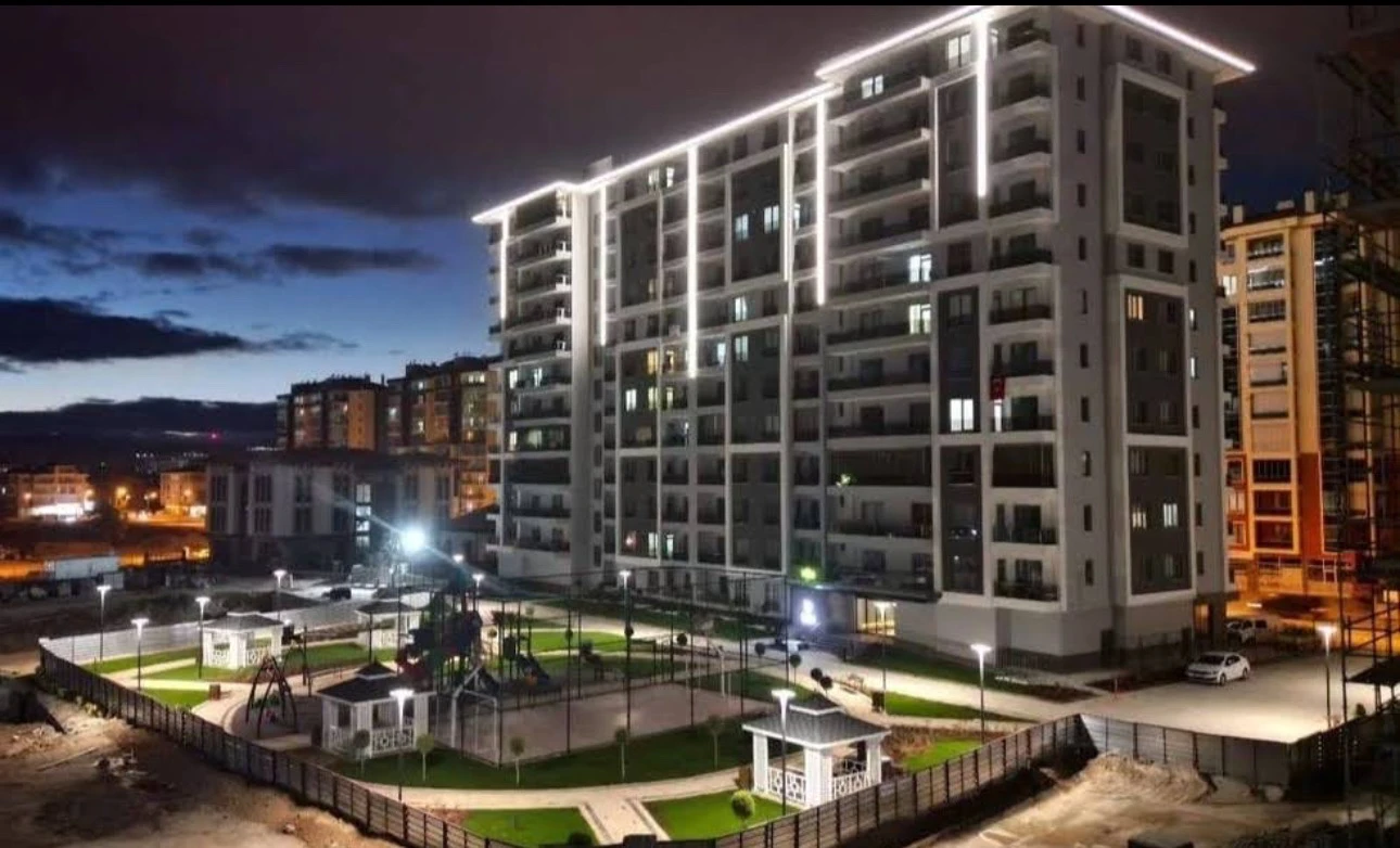 KONYA MERAM ULUIRMAK MAHALLESİ FAHRUNNİSA KONUTLARI 3+1 SATILIK BOŞ HİSSE!