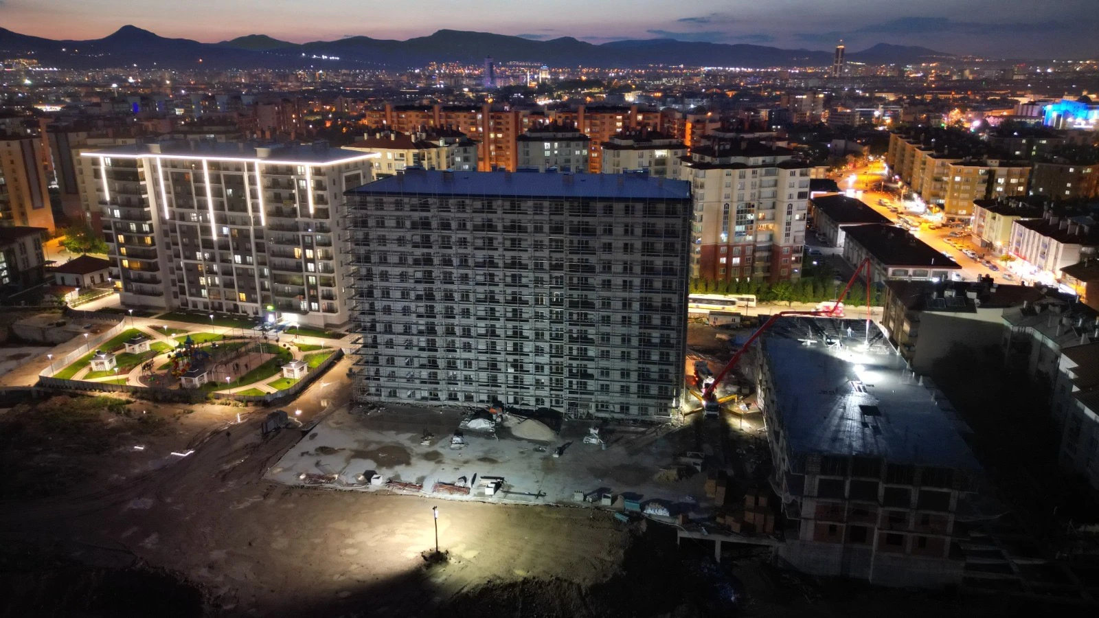 KONYA MERAM ULUIRMAK MAHALLESİ FAHRUNNİSA KONUTLARI 3+1 SATILIK BOŞ HİSSE!