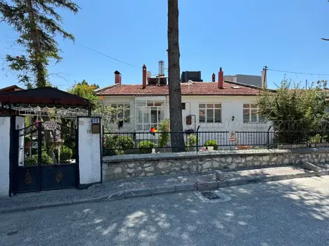 Konya Meram Melikşah Mahallesi 3+1 Satılık Müstakil Ev! - fotoğraf 2