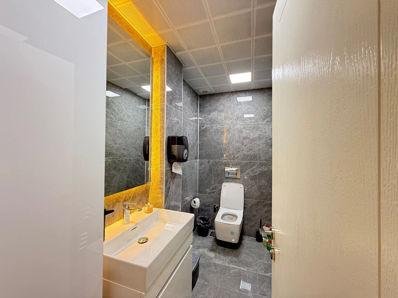 ŞEFİKCAN CADDESİ KÜLTÜR REZİDANS 3+1 KİRALIK DAİRE! 