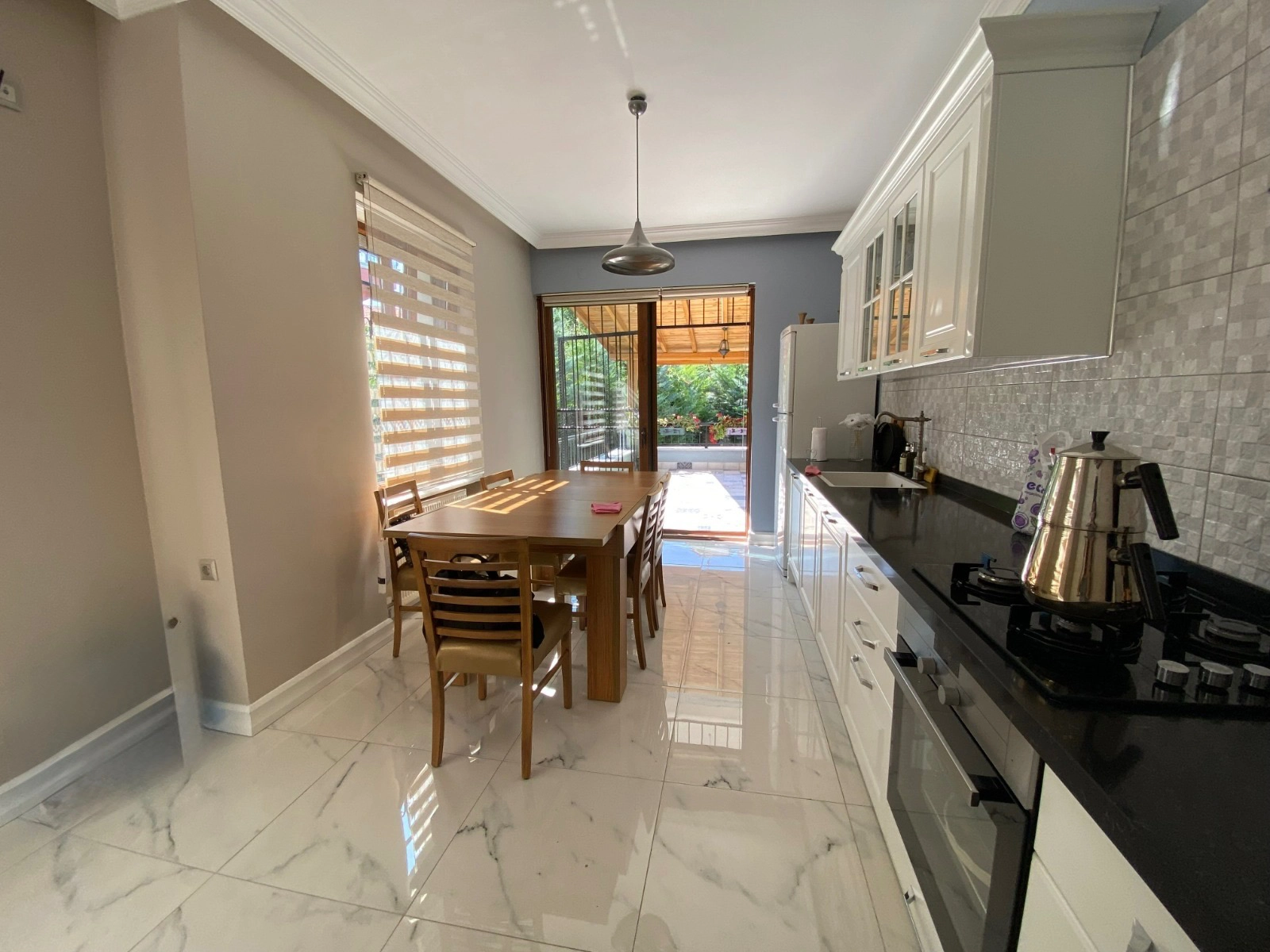 MERAM MELİKŞAH MAHALLESİ EŞYALI – FATURALAR DAHİL – KİRALIK OFİS 