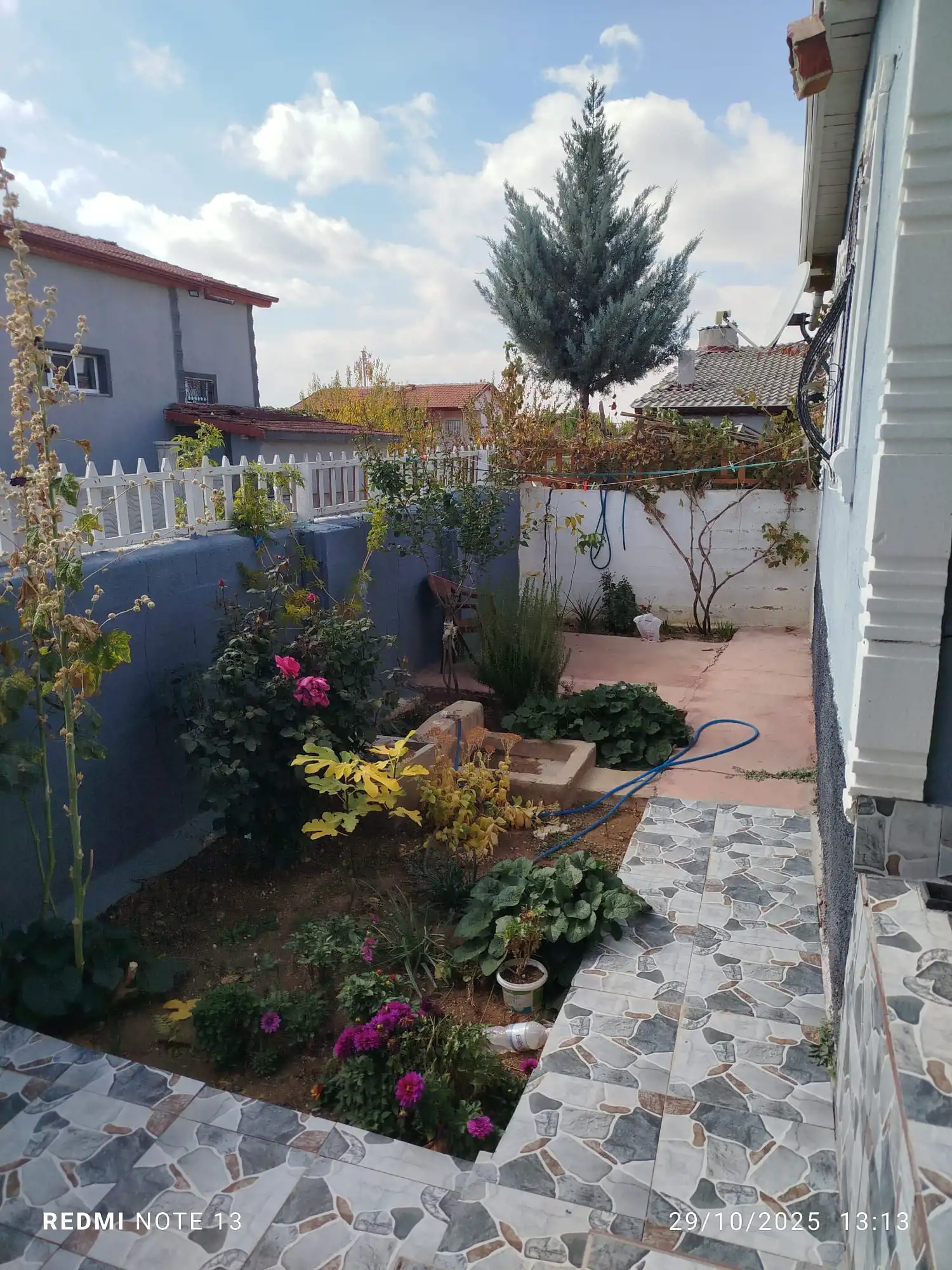 KONYA MERAM BAHÇEŞEHİR MAHALLESİ KAŞ CADDESİ ÜZERİ 2+1 KİRALIK DAİRE!