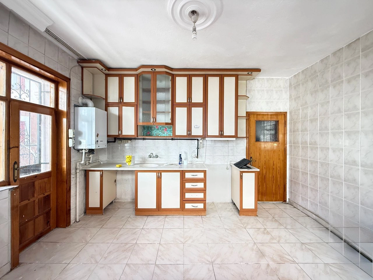 KONYA MERAM AŞKAN MAHALLESİ 6+1 SATILIK VİLLA!