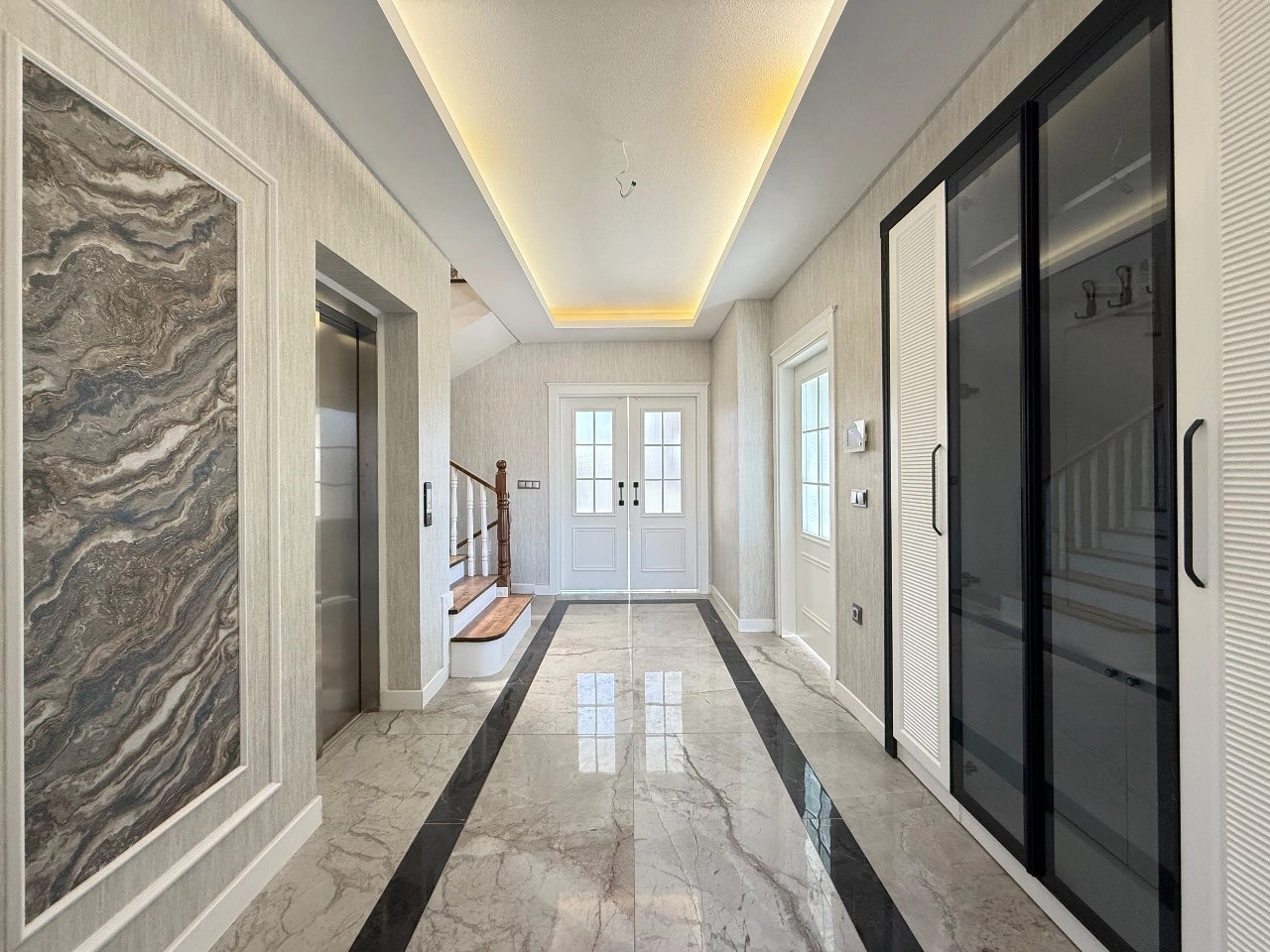 KONYA MERAM LALEBAHÇE MAHALLESİ 7+1 LÜKS SATILIK VİLLA!