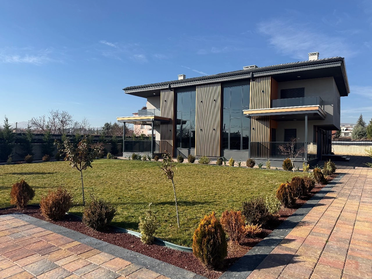 KONYA MERAM LALEBAHÇE MAHALLESİ 7+1 LÜKS SATILIK VİLLA!