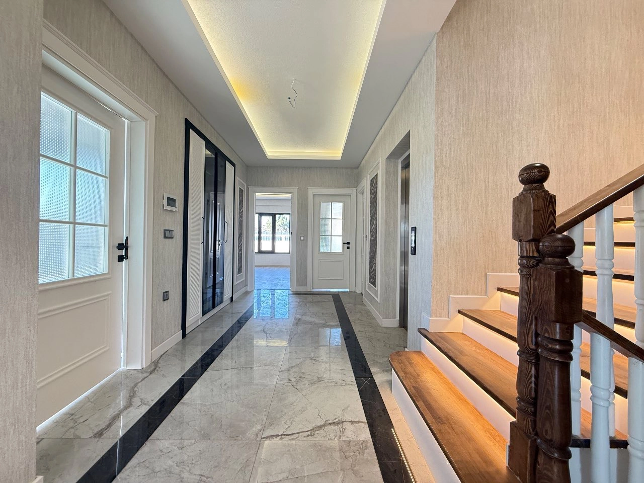 KONYA MERAM LALEBAHÇE MAHALLESİ 7+1 LÜKS SATILIK VİLLA!