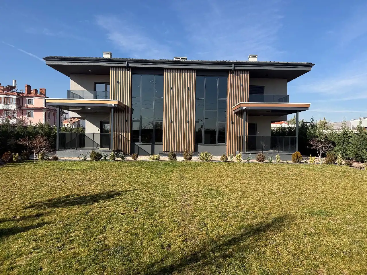 KONYA MERAM LALEBAHÇE MAHALLESİ 7+1 LÜKS SATILIK VİLLA!