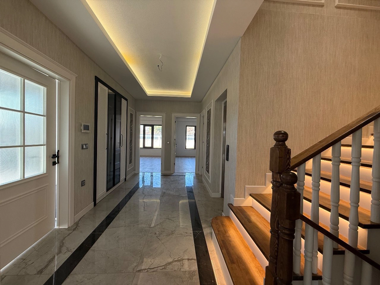 KONYA MERAM LALEBAHÇE MAHALLESİ 7+1 LÜKS SATILIK VİLLA!