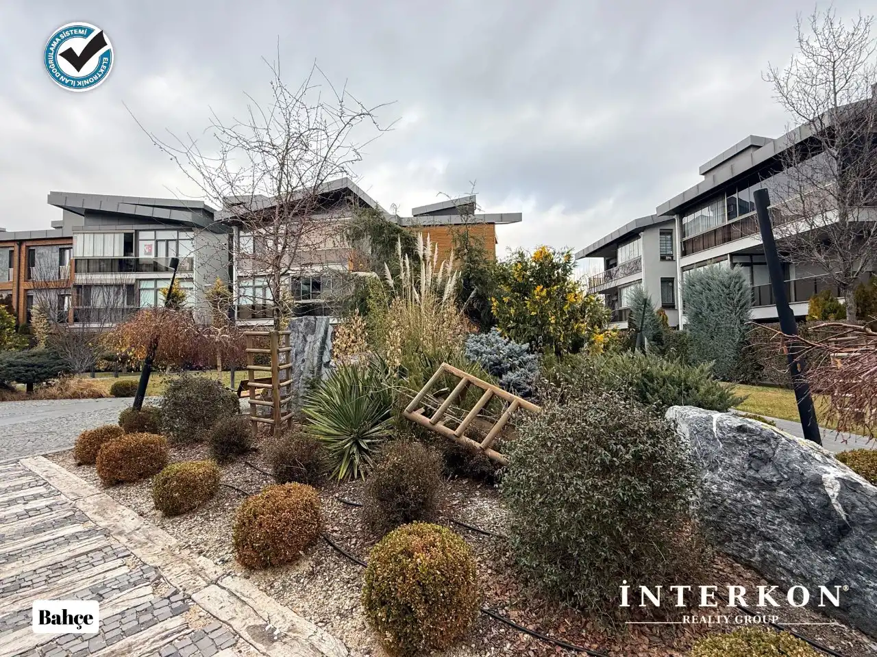 KONYA MERAM LALEBAHÇE (OSMANGAZİ) SATILIK LÜKS VİLLA TADINDA 4+1 DAİRE!