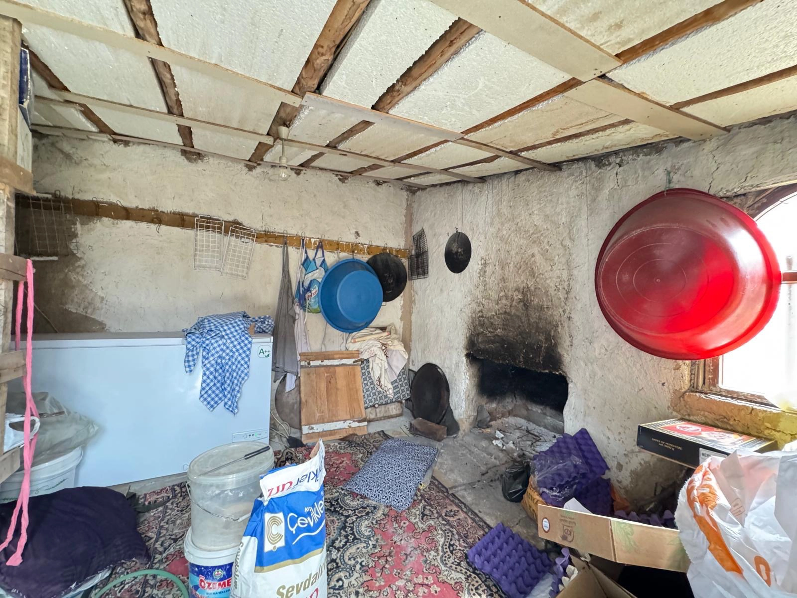 KONYA MERAM HARMANCIK MAHALLESİ’NDE GENİŞ ARSA PAYLI MÜSTAKİL SATILIK 3+1 EV!