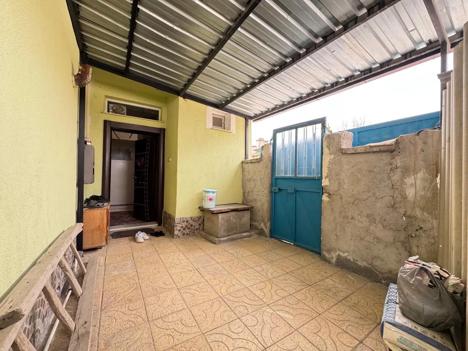 KONYA MERAM HARMANCIK MAHALLESİ’NDE GENİŞ ARSA PAYLI MÜSTAKİL SATILIK 3+1 EV!