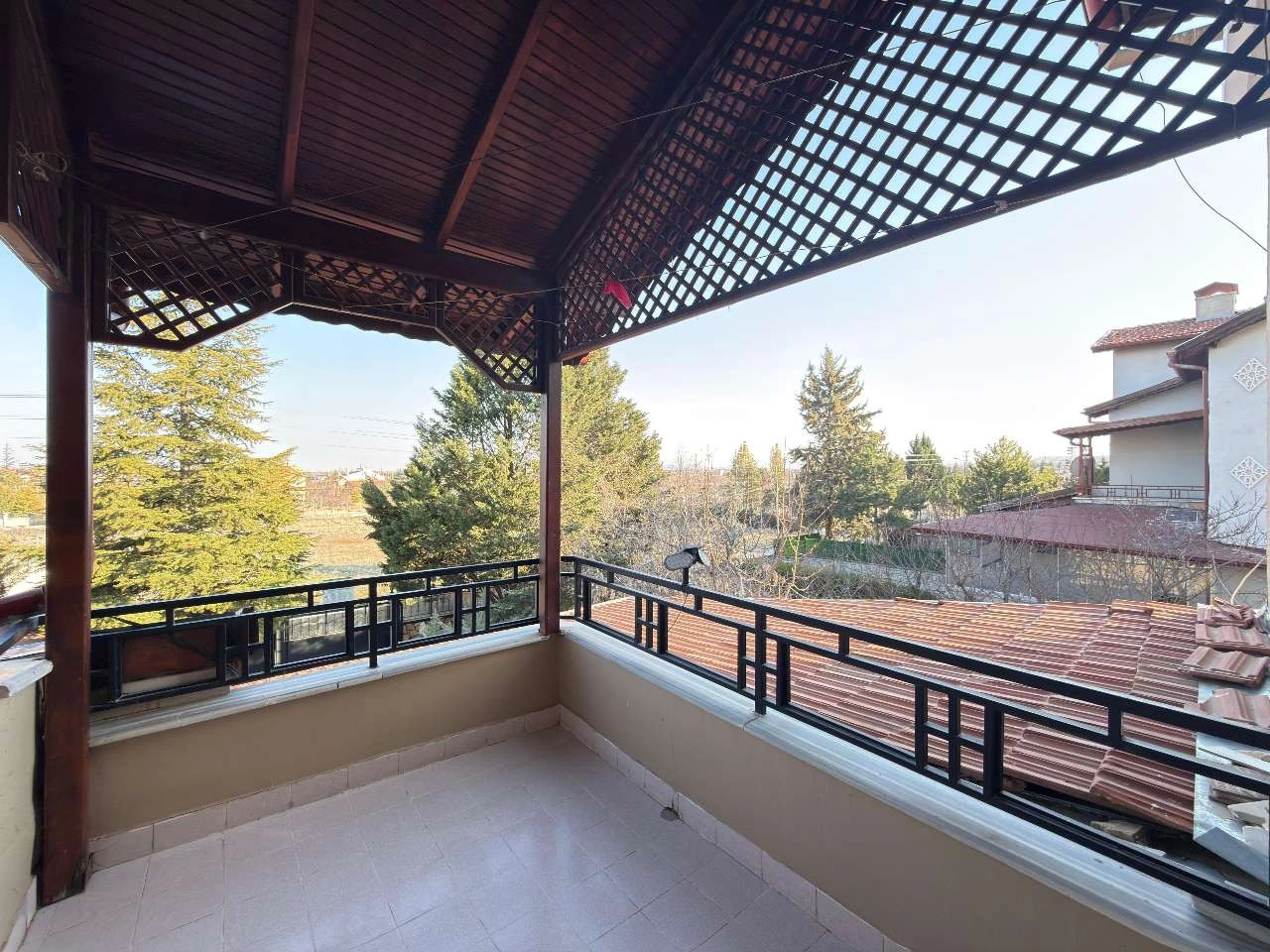 KONYA MERAM KOZAĞAÇ MAHALLESİ 6+1 SATILIK TRİPLEKS VİLLA!