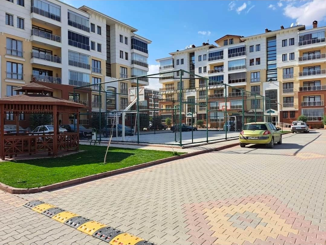 KONYA MERAM SERRAPARK SİTESİNDE SATILIK 3+1 FIRSAT DAİRE | MERAM GAZ-ZE CADDESİ KOVANAĞZI MAHALLESİ!