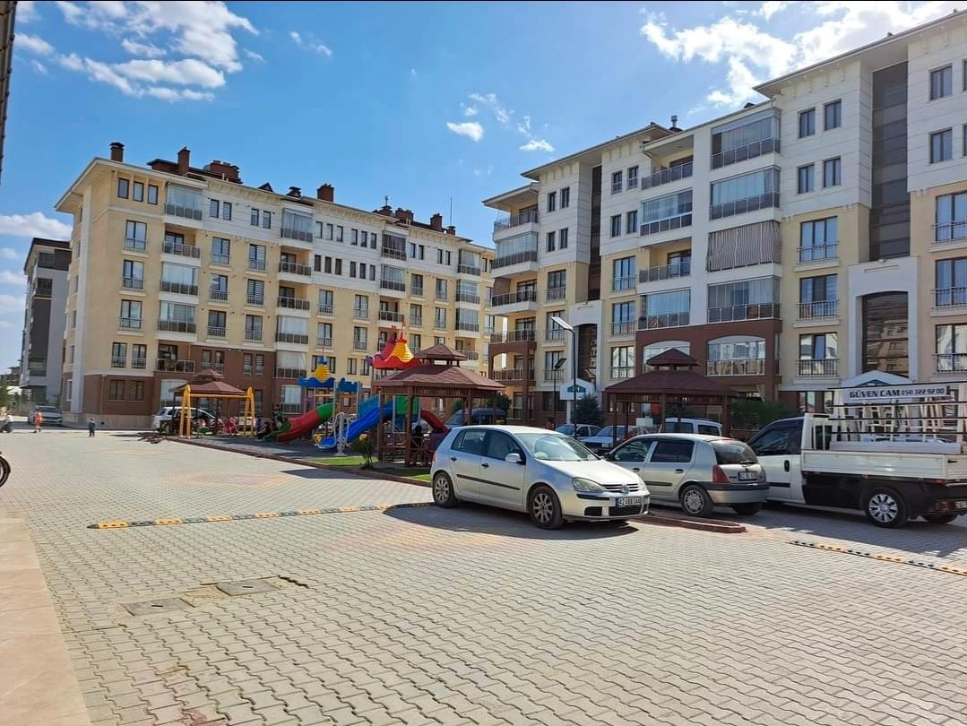KONYA MERAM SERRAPARK SİTESİNDE SATILIK 3+1 FIRSAT DAİRE | MERAM GAZ-ZE CADDESİ KOVANAĞZI MAHALLESİ!
