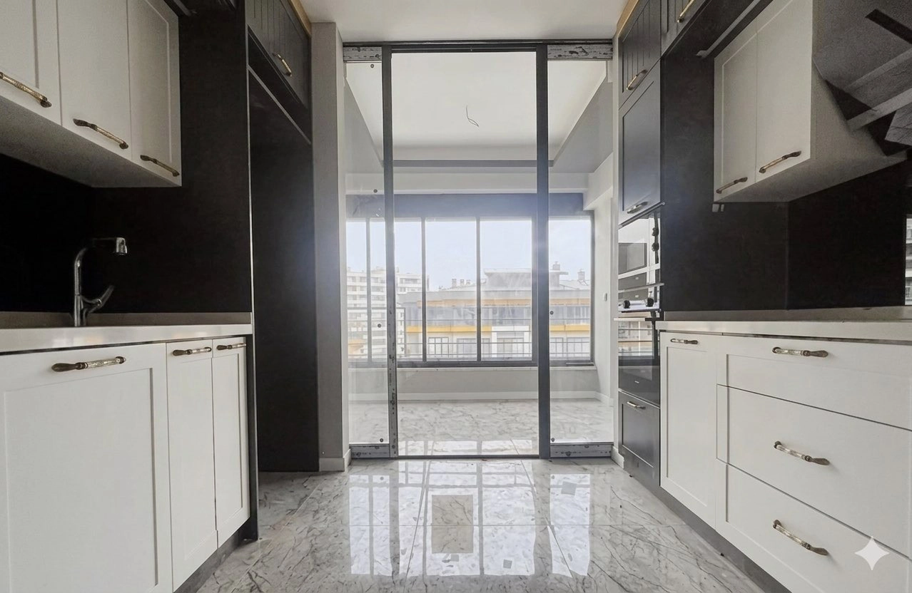 KONYA MERAM FATİH CADDESİ 3,5+1 LÜKS SATILIK DAİRE!