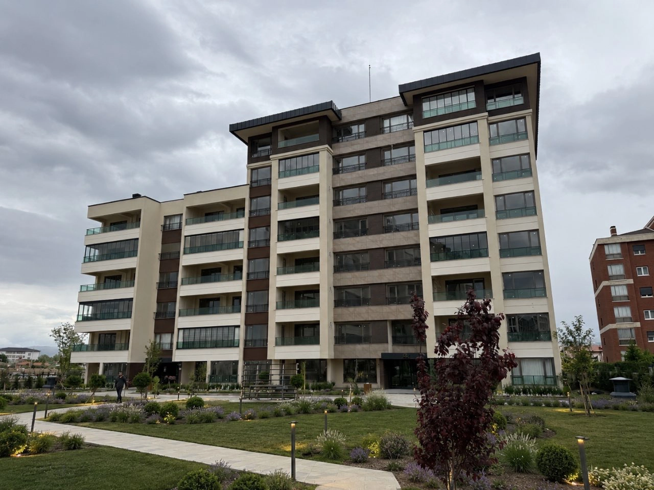 MERAM GAZZE CADDESİ LİVA MERAMDA SATILIK SIFIR 4+1 DAİRE!