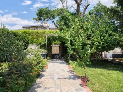 9+1 Triplex Luxury Villa for Sale with Private Entrance on 869 m² Land in Meram Aşkan Neighborhood! - photo 5