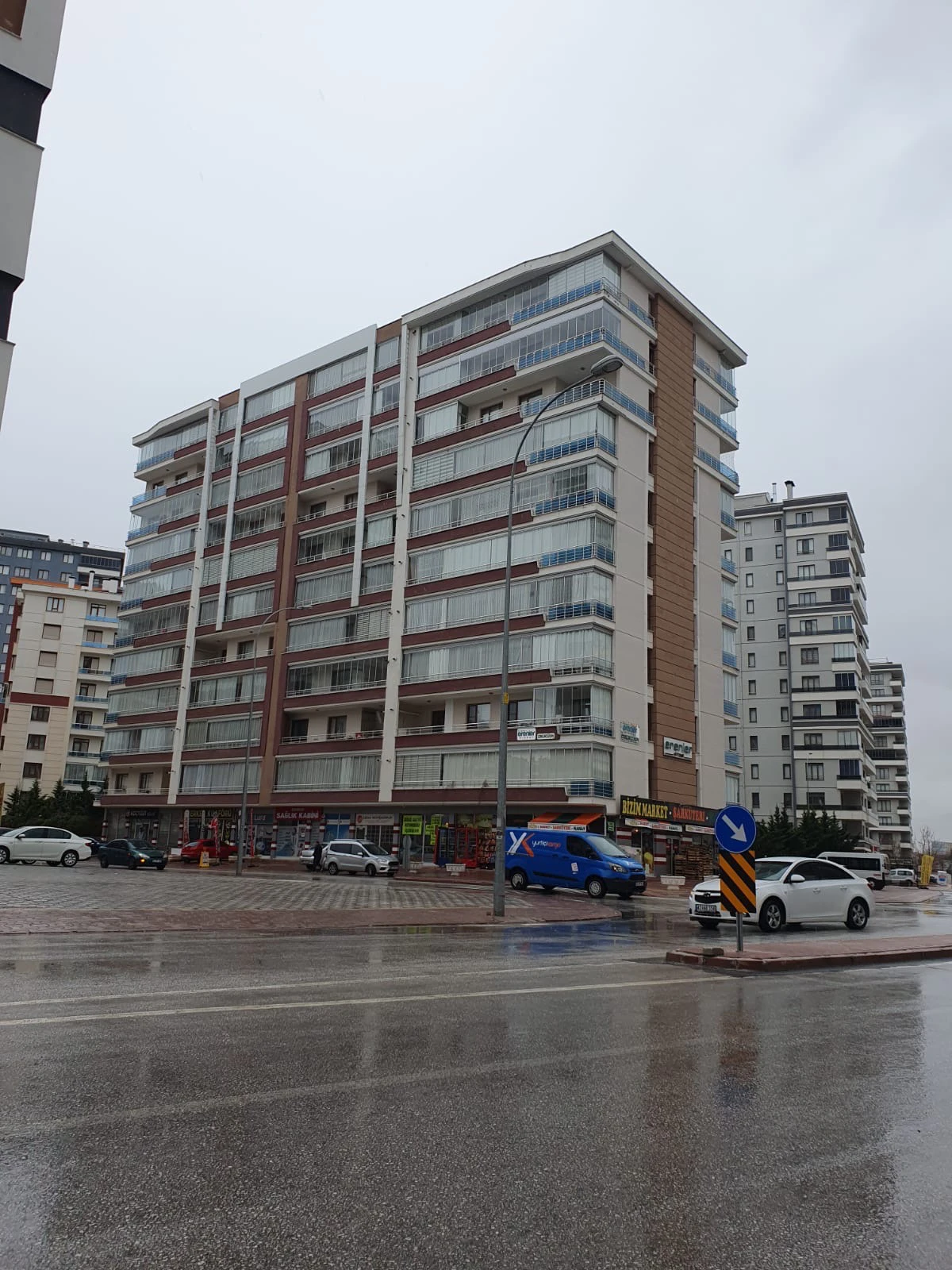KONYA SELÇUKLU ŞEKER MAHALLESİ ŞEFİKCAN CADDESİ 3+1 SATILIK DAİRE!