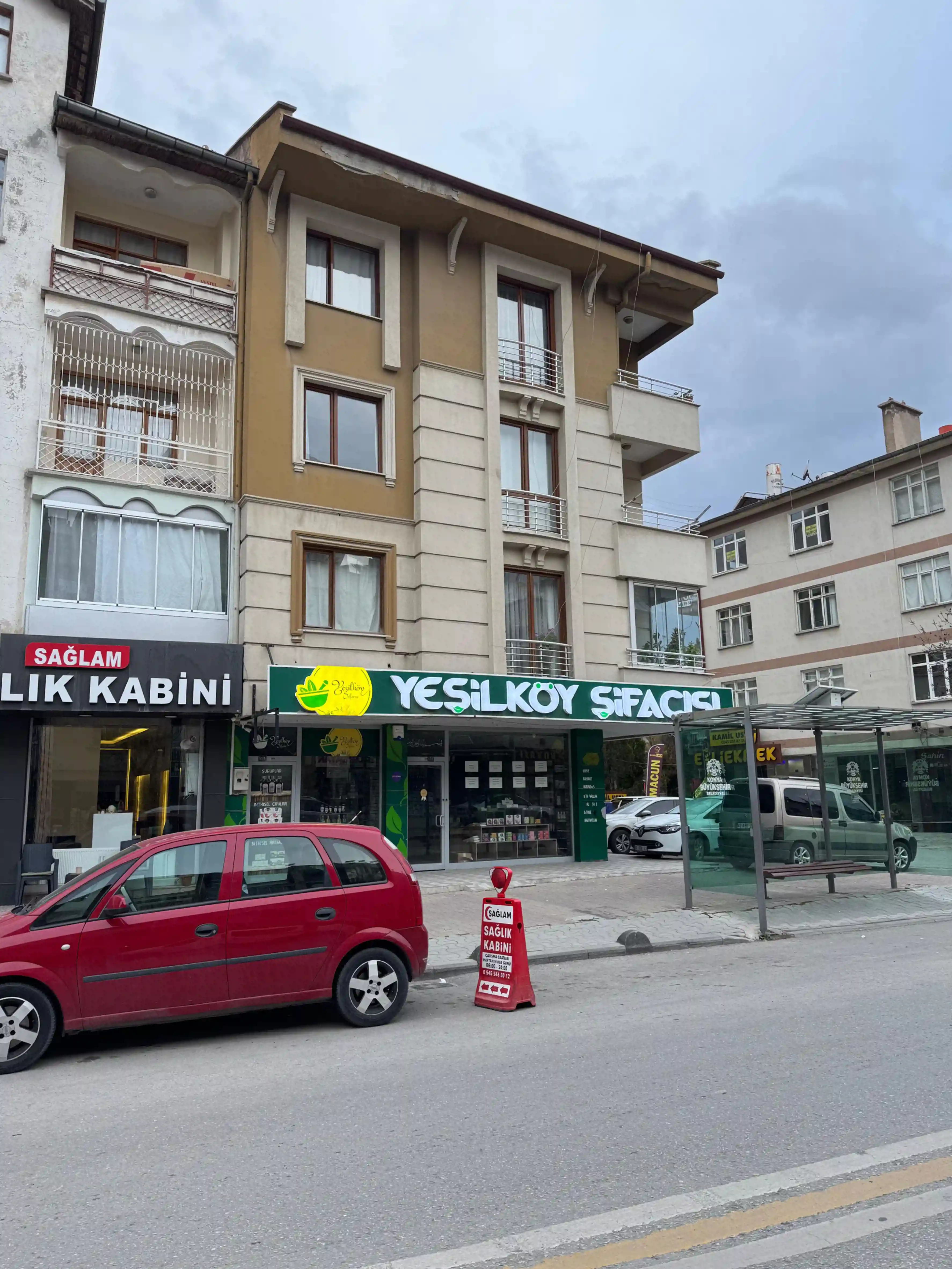 ŞEKER TEKKE CADDESİNDE 80 M2 DEVREN SATILIK İŞ YERİ!!