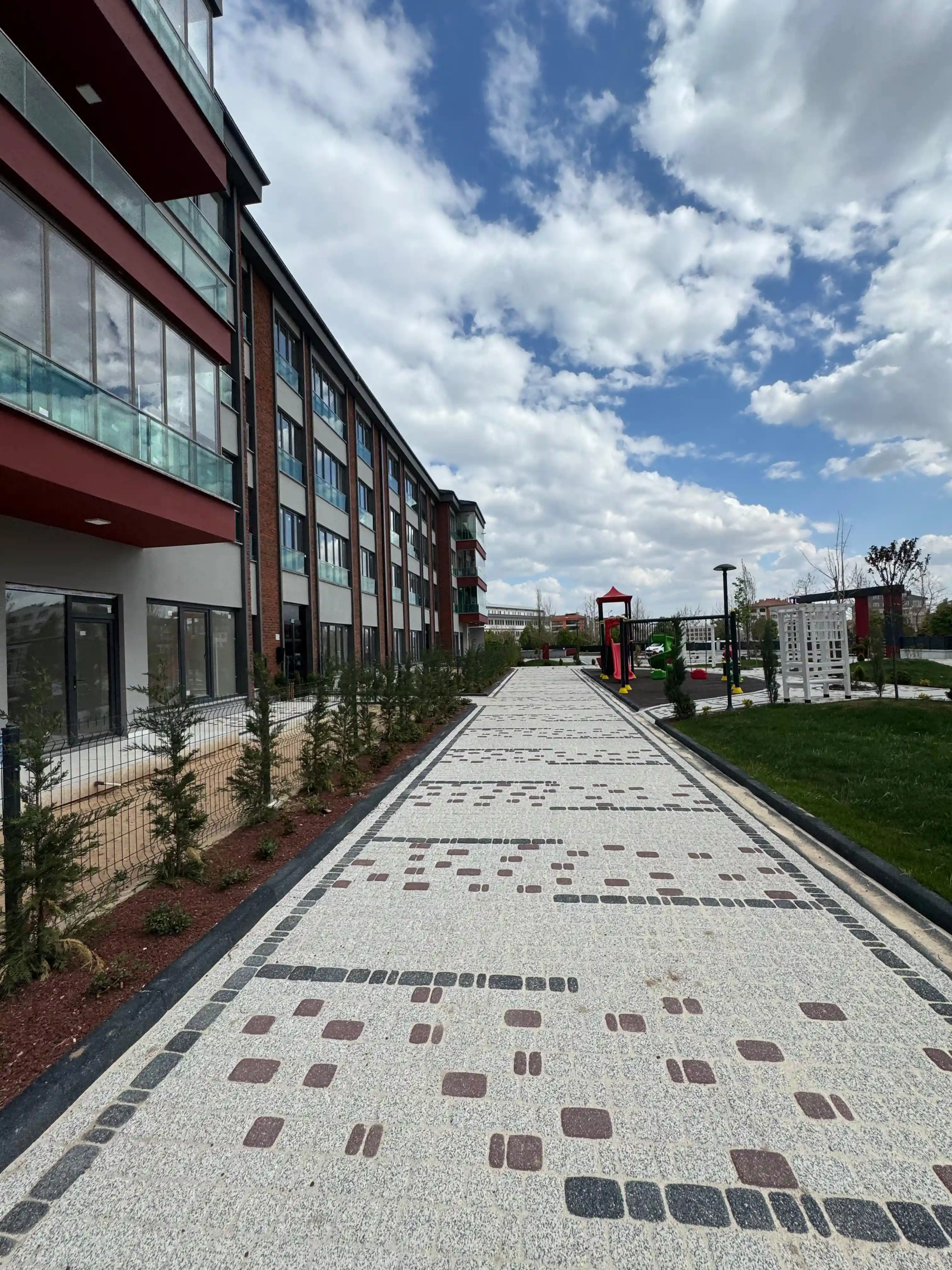 KONYA SELÇUKLU SELAHADDİN EYYÜBİ  MAHALLESİ 3+1 SATILIK DAİRE!!