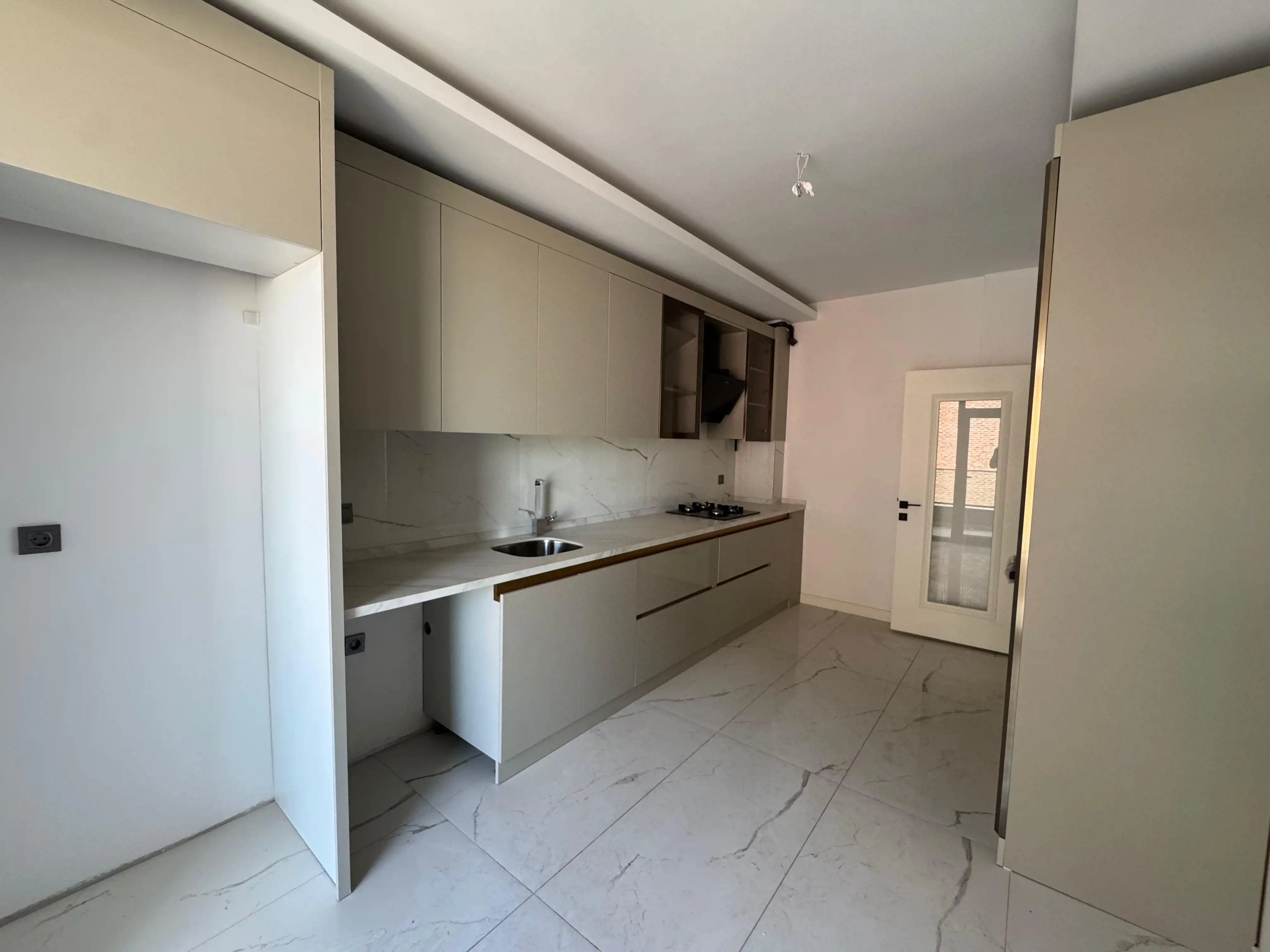 KONYA SELÇUKLU SELAHADDİN EYYÜBİ  MAHALLESİ 3+1 SATILIK DAİRE!!