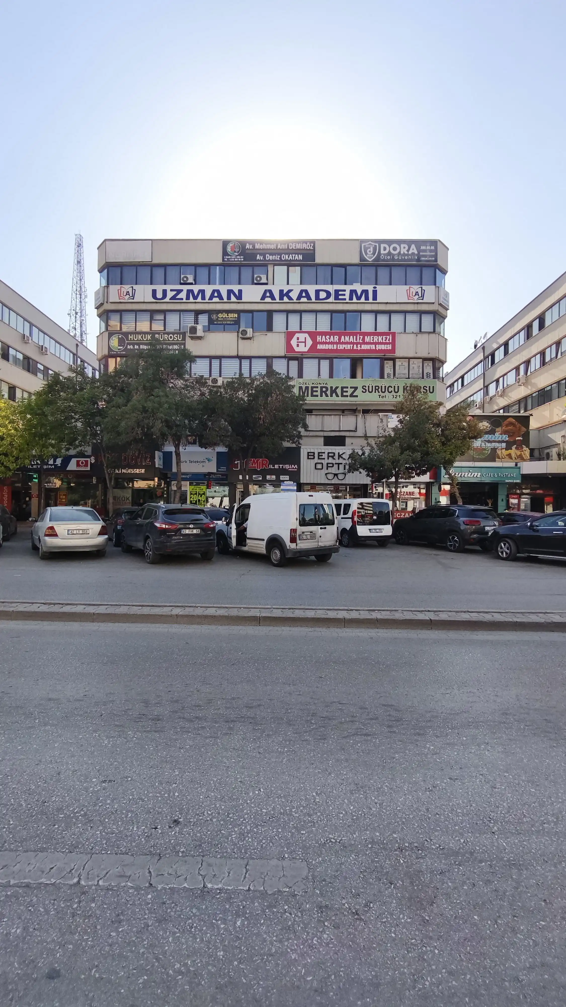 KONYA SELÇUKLU NİŞANTAŞI MAHALLESİ SATILIK DÜKKAN !!