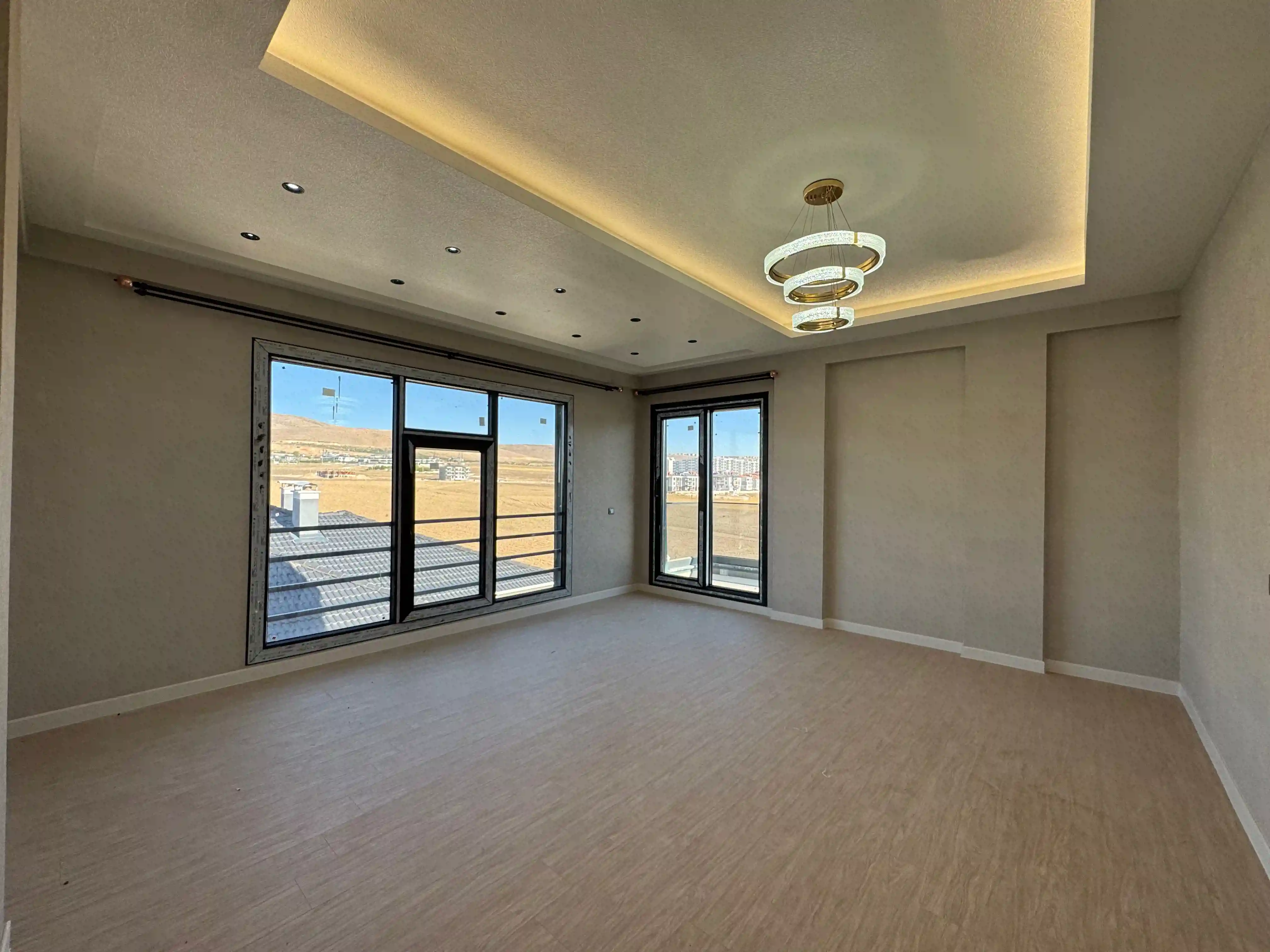 KONYA SELÇUKLU SELAHADDİN EYYÜBİ MAHALLESİ 4+1 SATILIK DAİRE!!