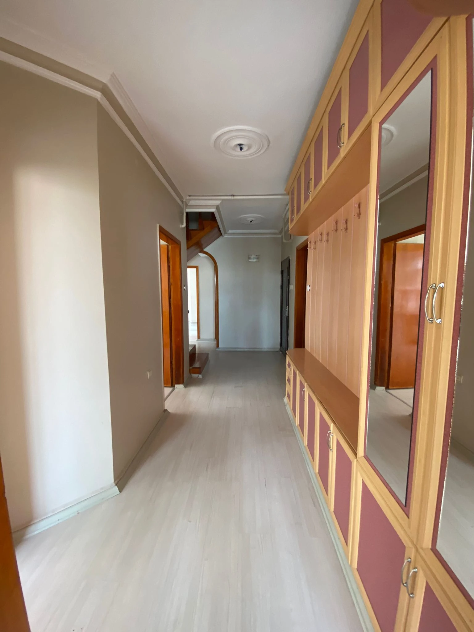KARATAY ARAPLAR MAHALLESİ 5+1 KİRALIK DUBLEKS DAİRE