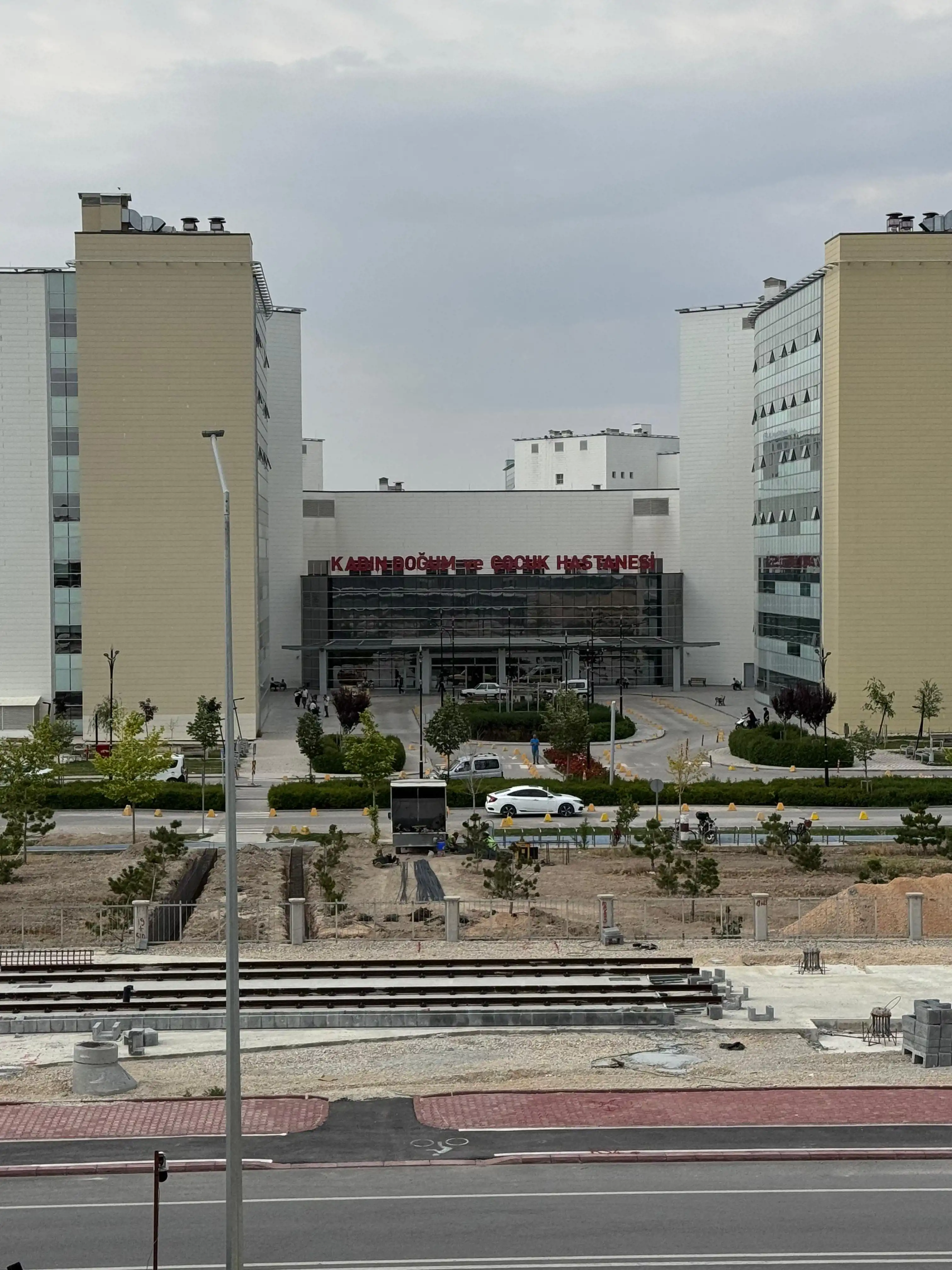 KONYA KARATAY İSTİKLAL MAHALLESİ CADDE PRİME DA SATILIK OFİS!
