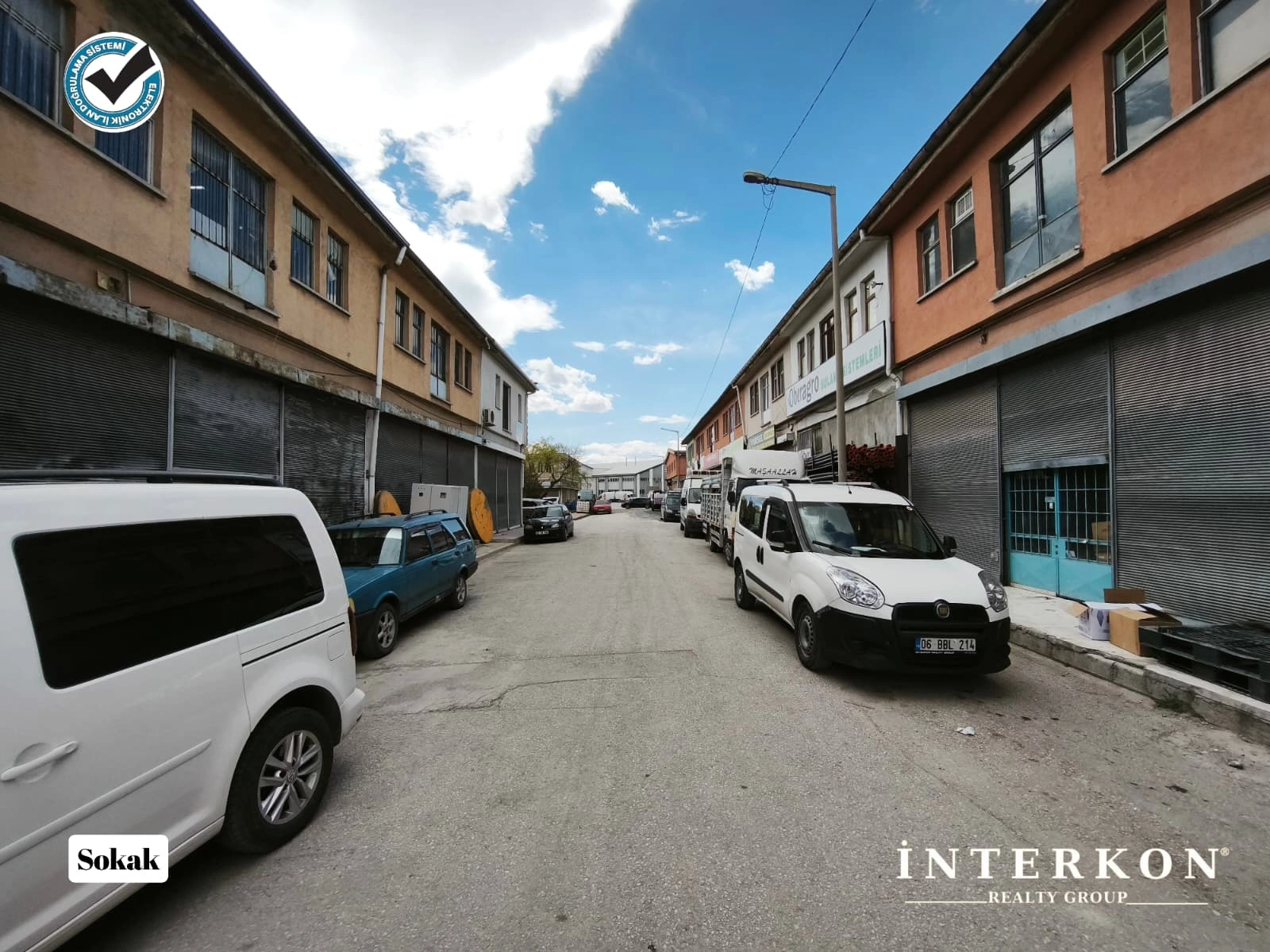 YENİ TOPTANCILAR SİTESİ 300 M2 SATILIK DÜKKAN!