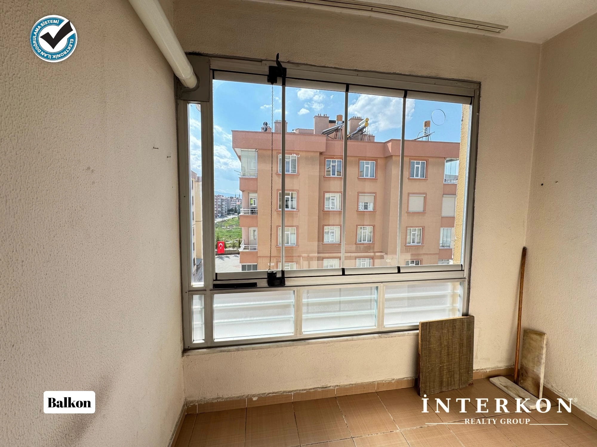 HACIVEYİSZADE MAHALLESİ 3+1 SATILIK DAİRE!