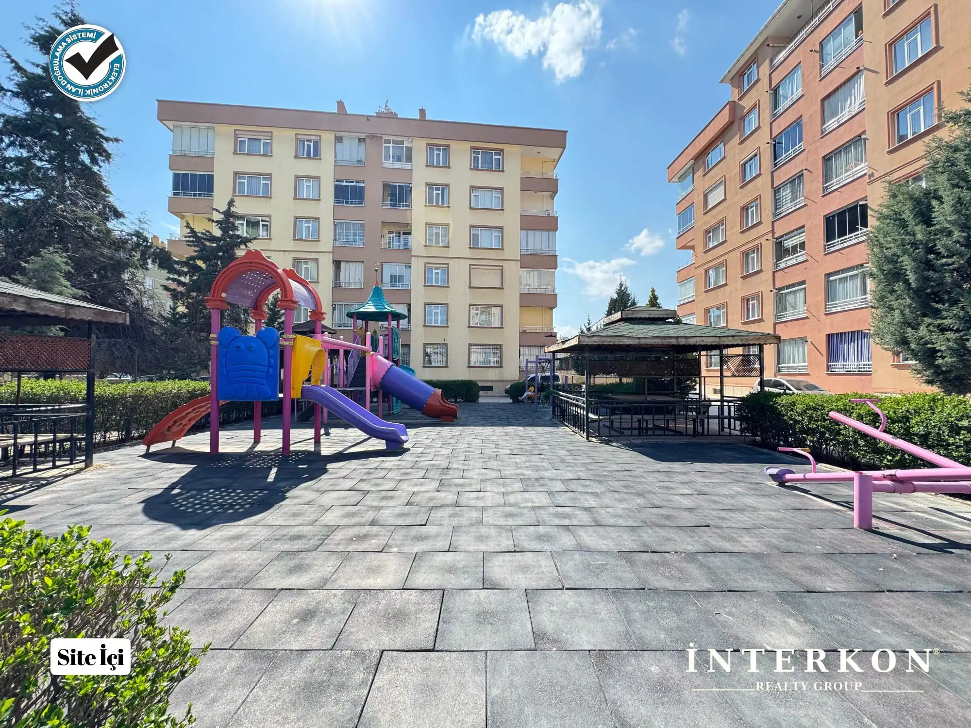 HACIVEYİSZADE MAHALLESİ 3+1 SATILIK DAİRE!