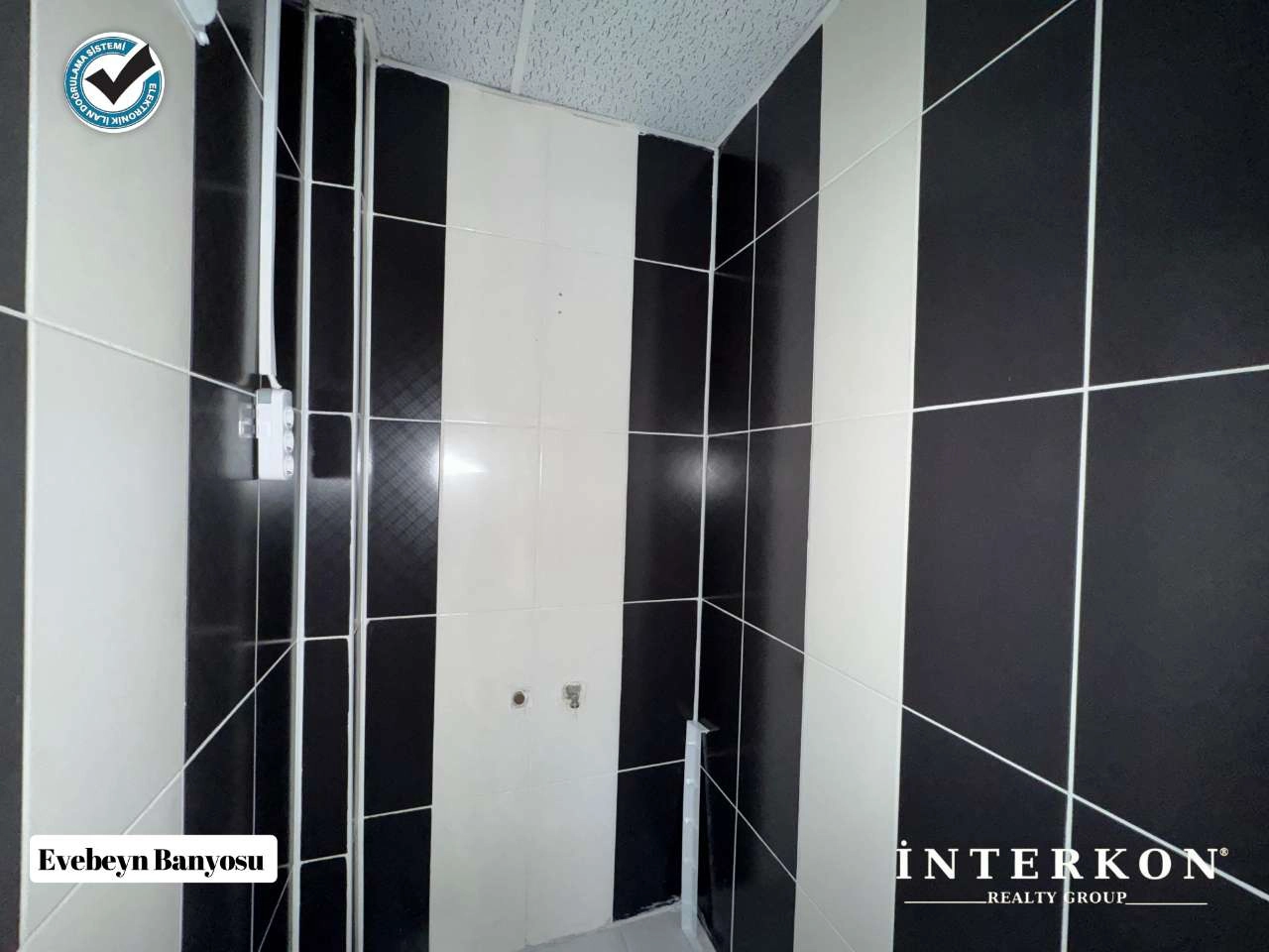ENN TEPE AVM ARKASI 4+1 SATILIK GENİŞ DAİRE!