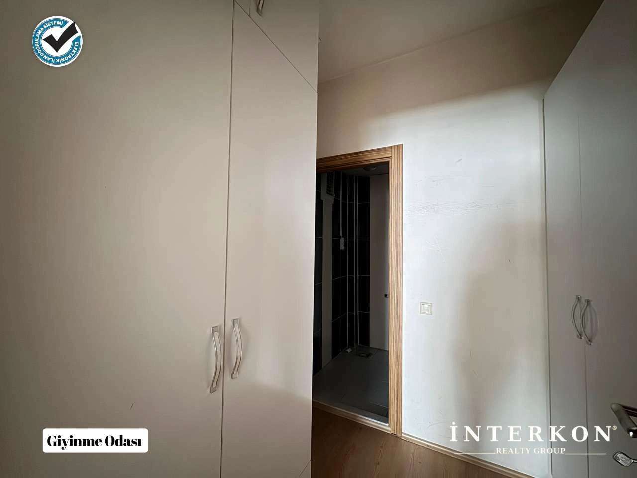 ENN TEPE AVM ARKASI 4+1 SATILIK GENİŞ DAİRE!