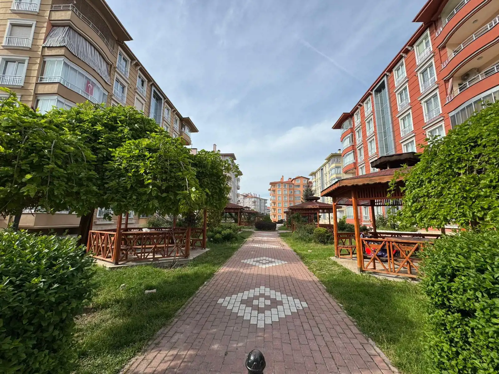 KARATAY ÜNİVERSİTESİ KARŞISI AKKONAK SİTESİ 3+1 KİRALIK DAİRE!