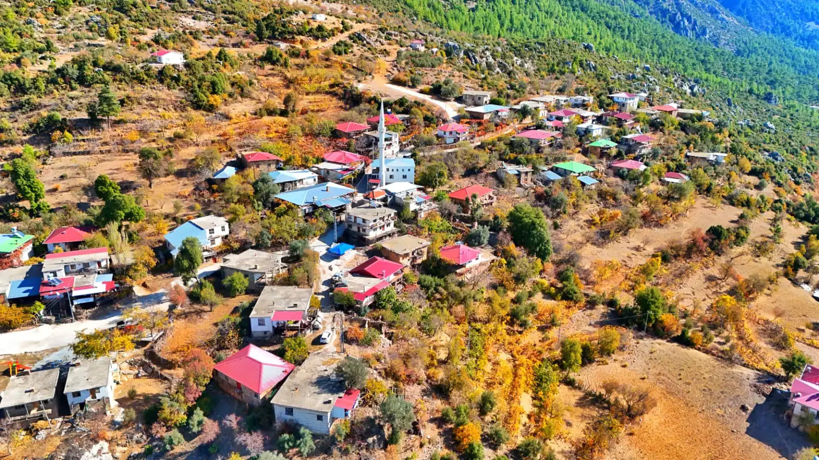 AKYARI  MAHALLESİ STRESTEN UZAK 187 M2 SATILIK BAHÇE!